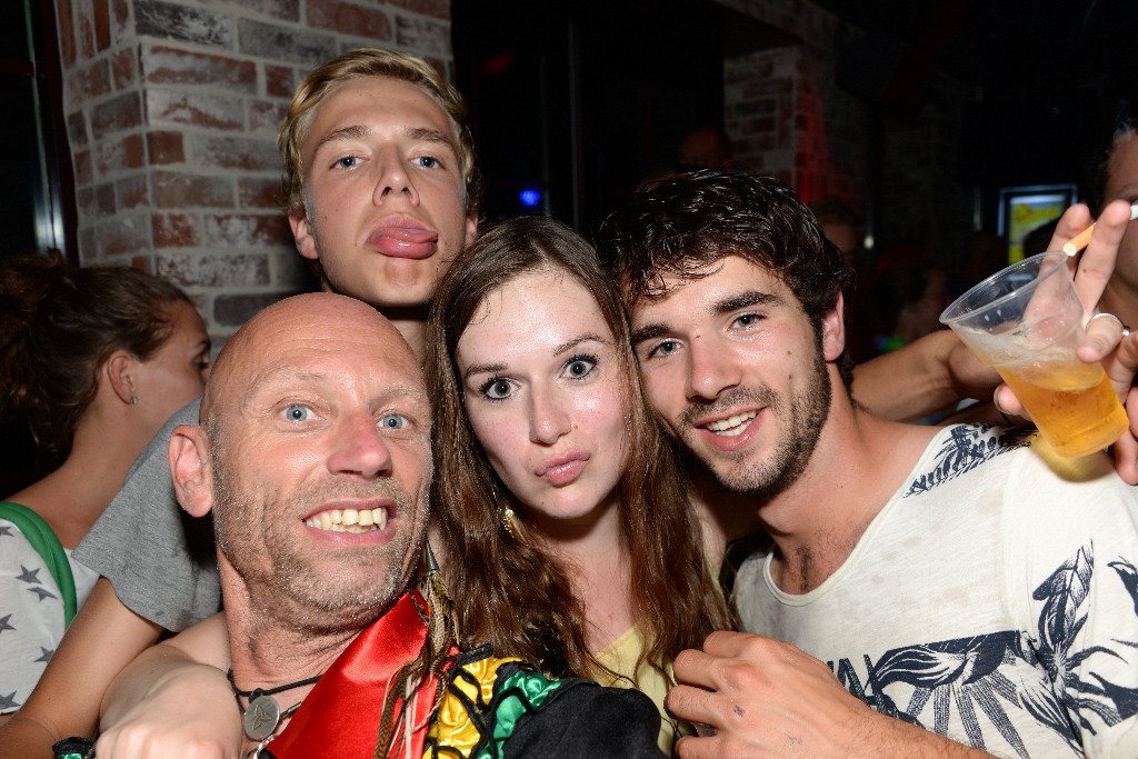 ../Images/Kroegentocht Zomercarnaval Noordwijkerhout 300.jpg